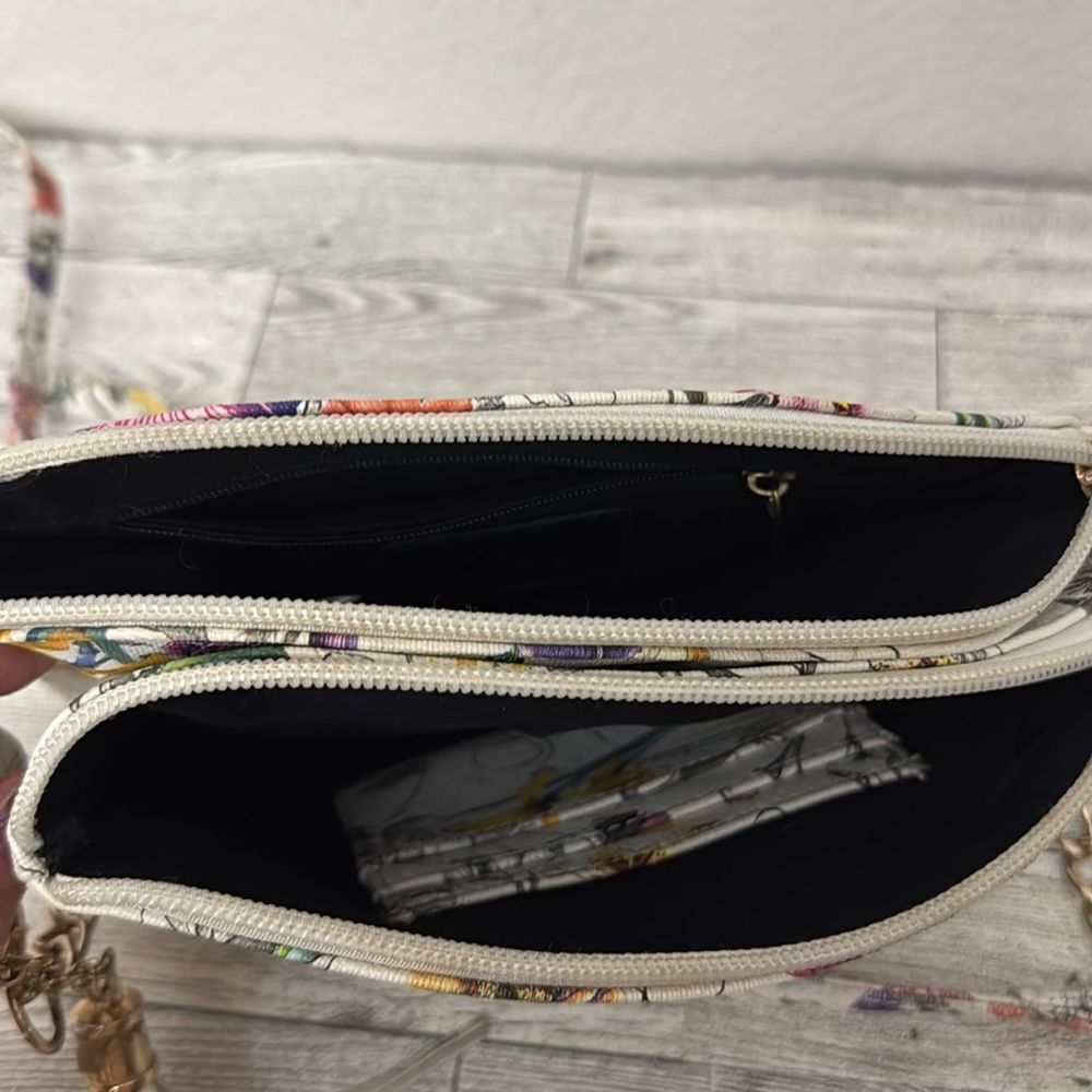 Imoshion Floral Crossbody Bag - Picture 11 of 16